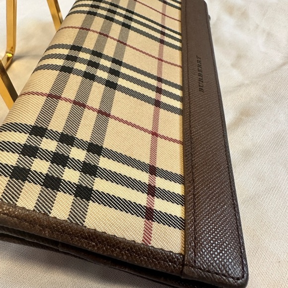 Pre-loved. EUC Burberry Brown Canvas Leather Nova Check Long Wallet. Flaws shown - Picture 4 of 13